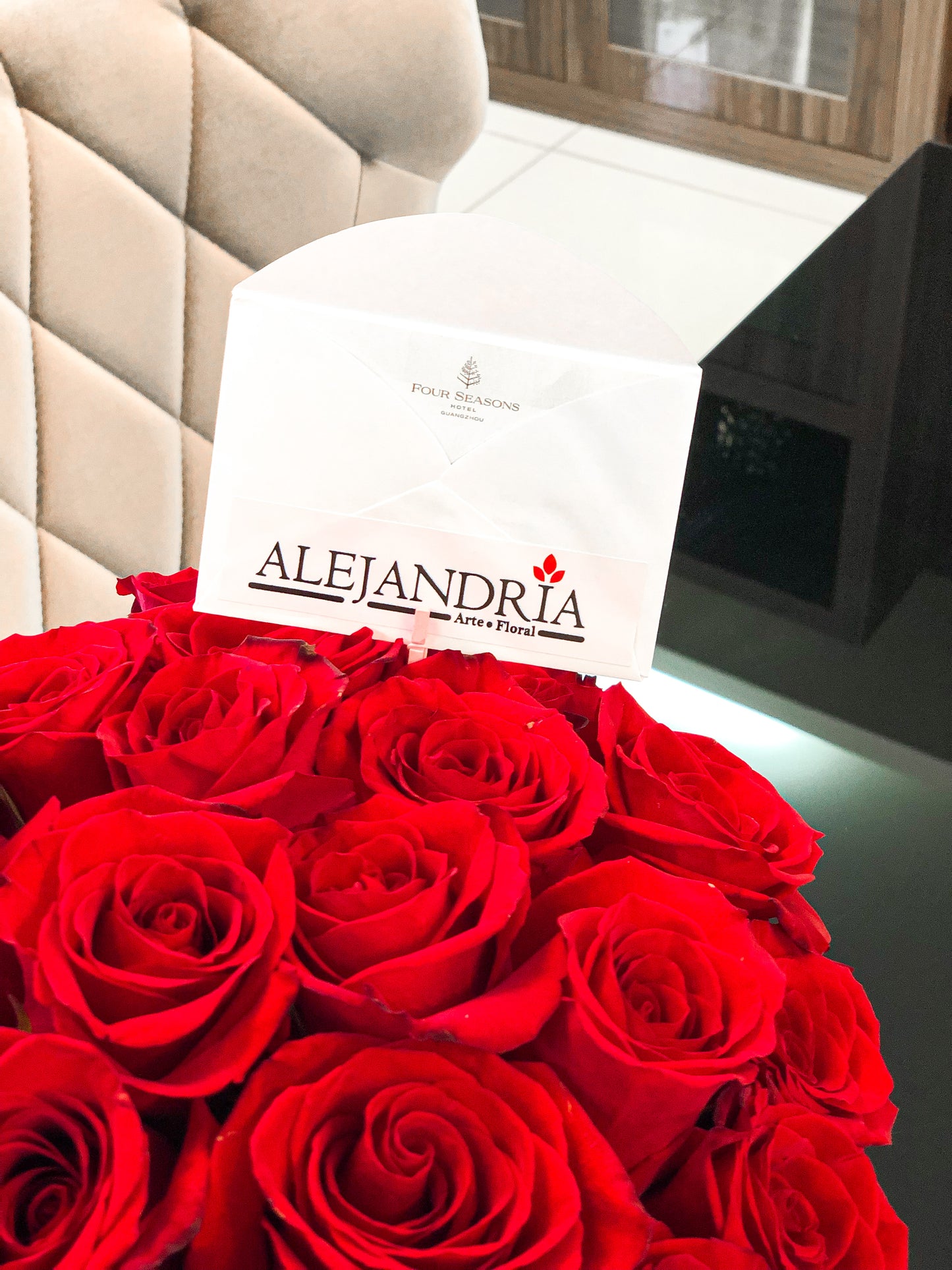 FlowerBox "Davinci" - Alejandría Arte Floral