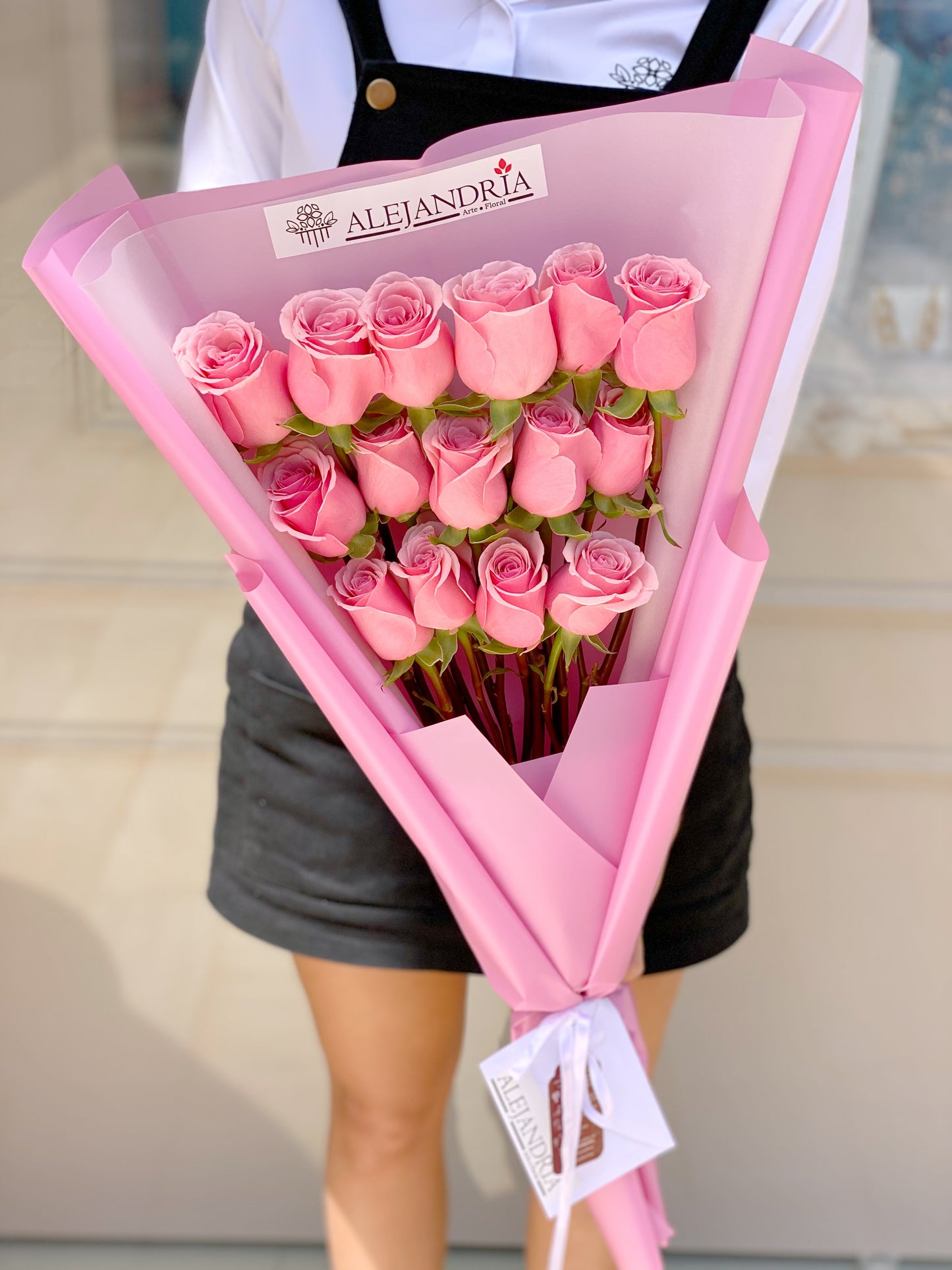Ramo en papel "15 Pink Roses" - Alejandría Arte Floral