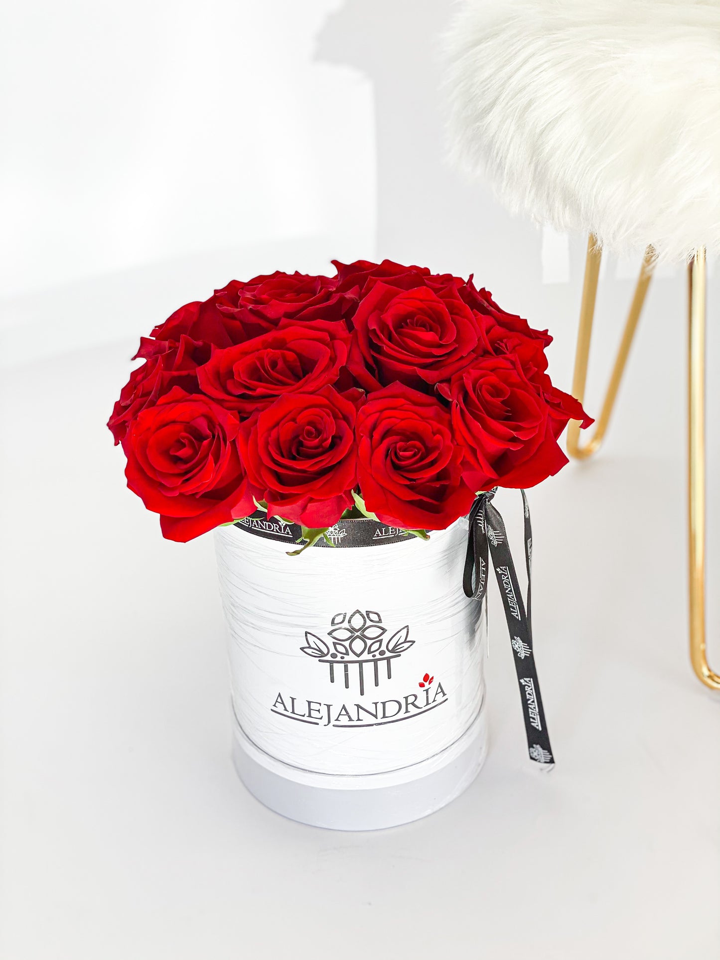 FlowerBox "Lovely" Red Roses - Alejandría Arte Floral