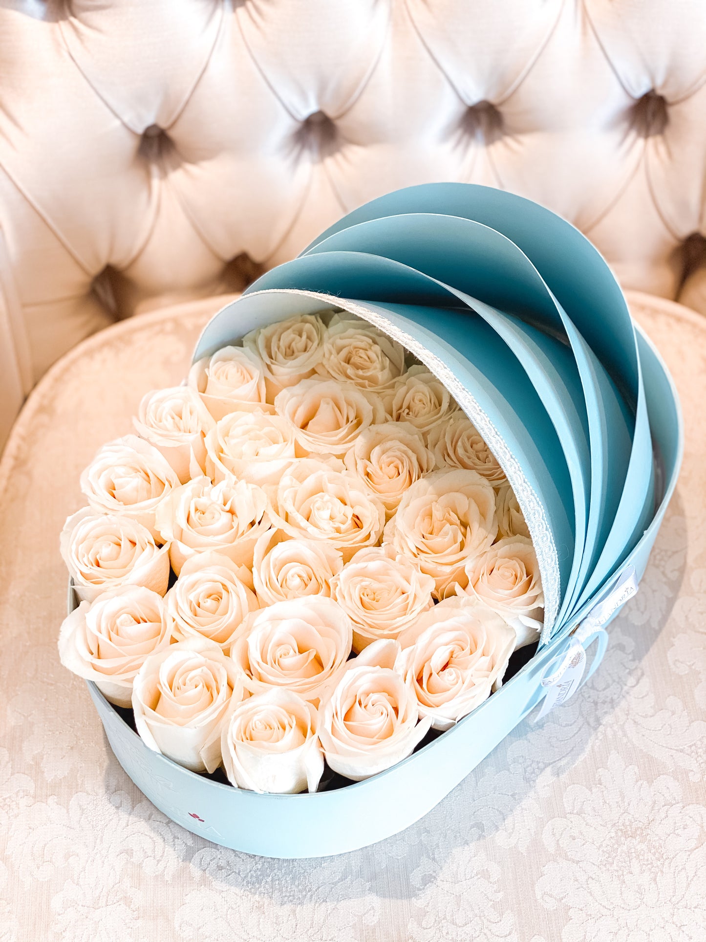 Roses Savage Flower Babyseat "G" 💙 - Alejandría Arte Floral