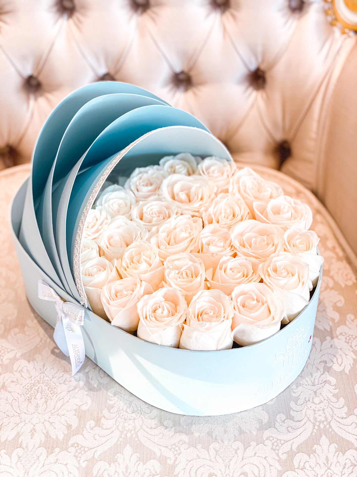 Roses Savage Flower Babyseat "G" 💙 - Alejandría Arte Floral
