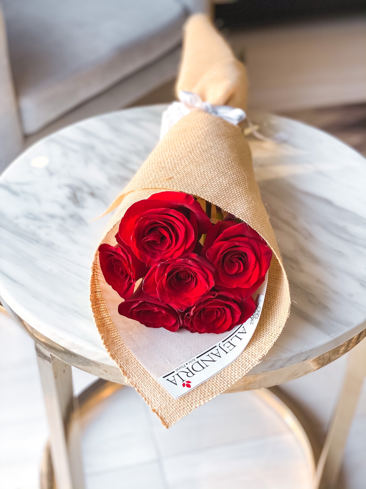Ramo formato "Bouquet" 6 Red Roses - Alejandría Arte Floral