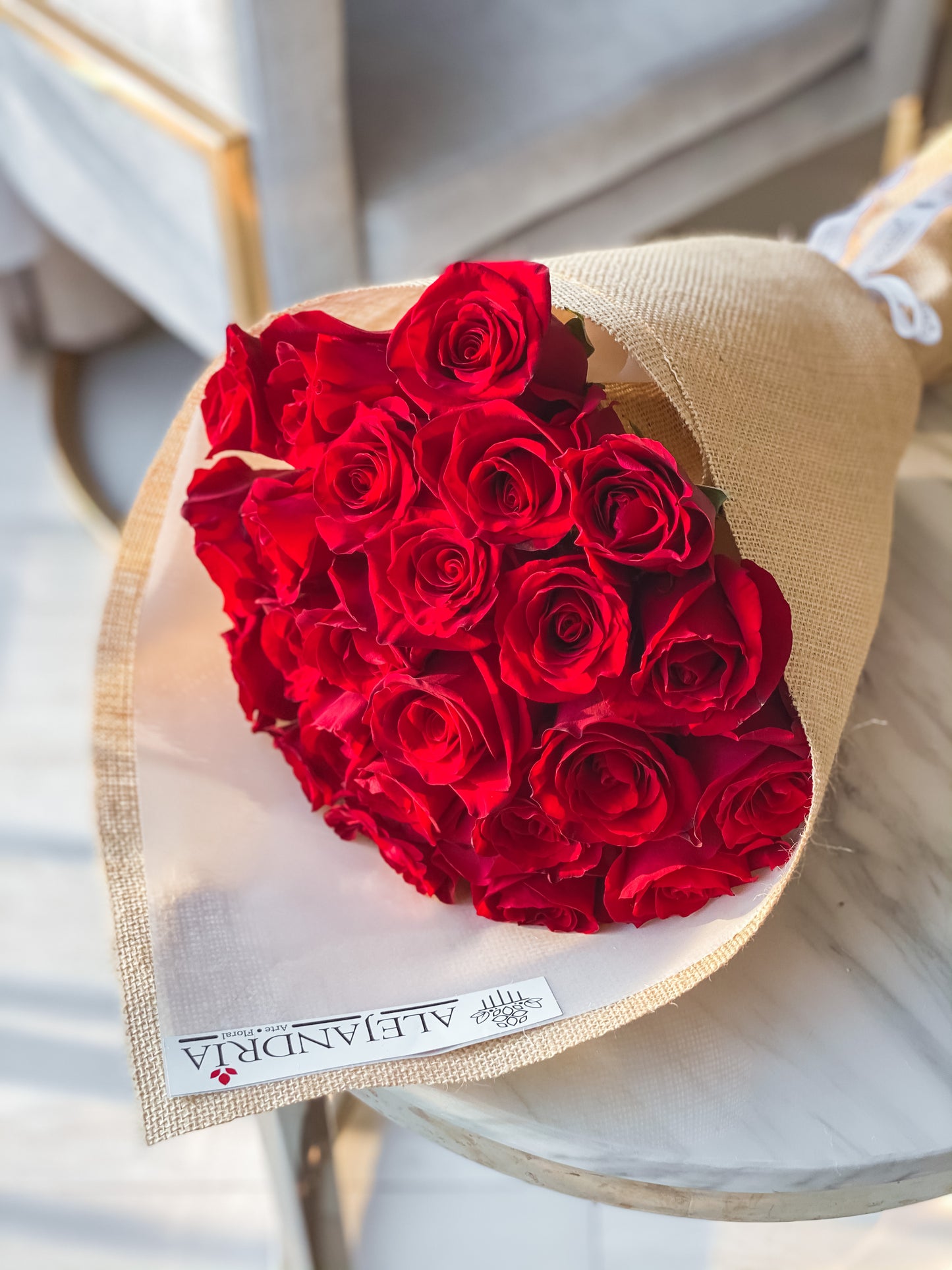 Ramo formato "Bouquet" 24 Red Roses - Alejandría Arte Floral