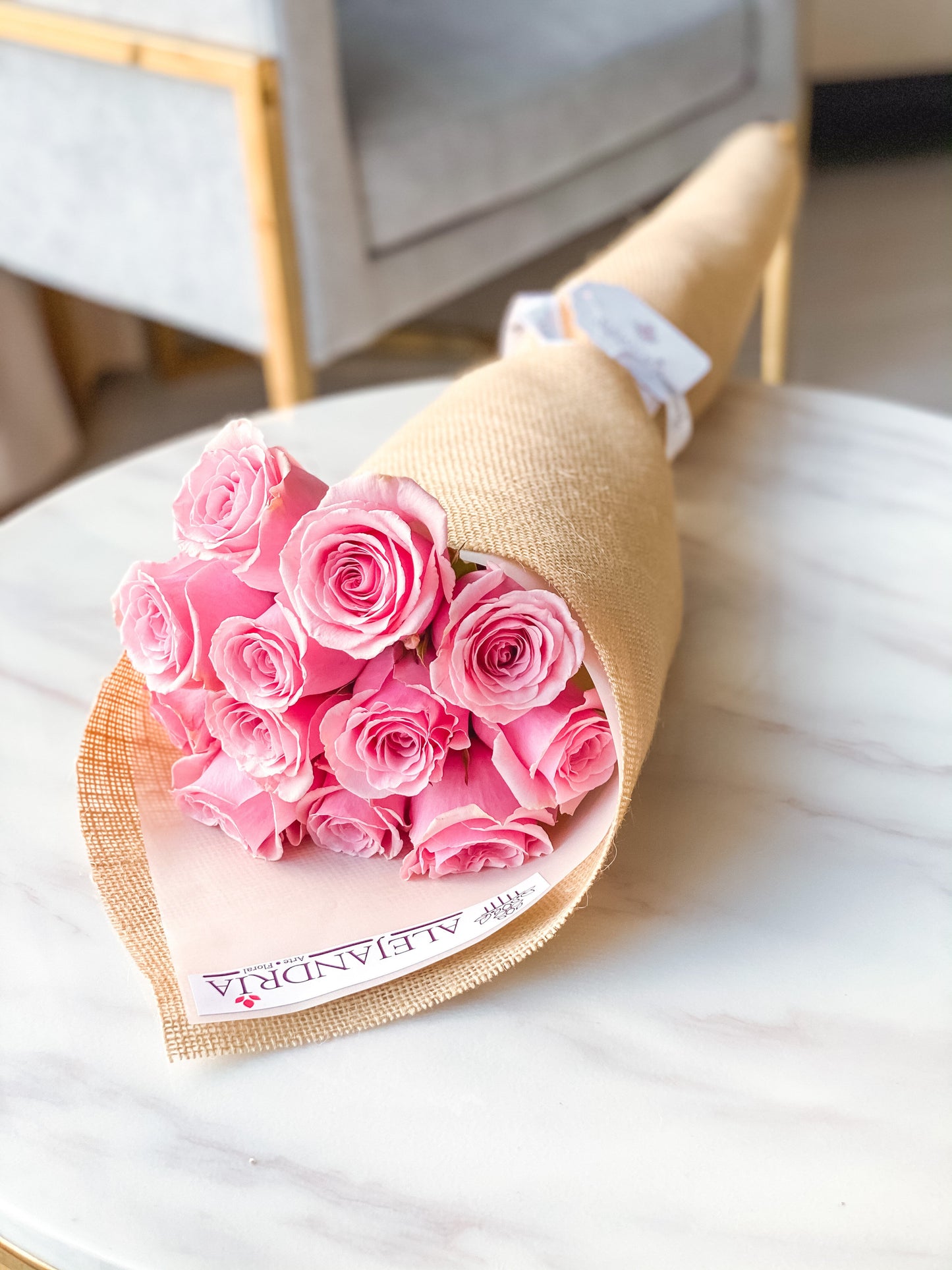 Ramo formato "Bouquet" 12 Pink Roses - Alejandría Arte Floral