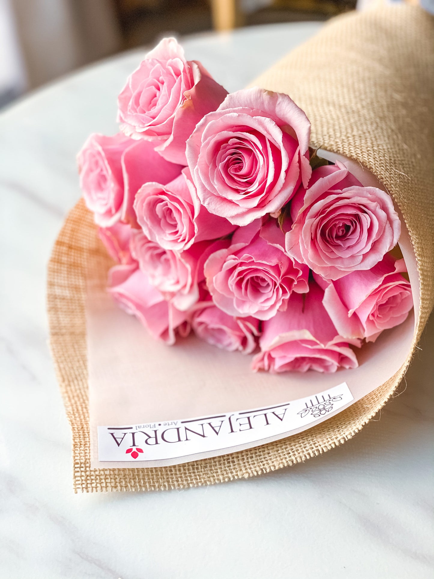 Ramo formato "Bouquet" 12 Pink Roses - Alejandría Arte Floral