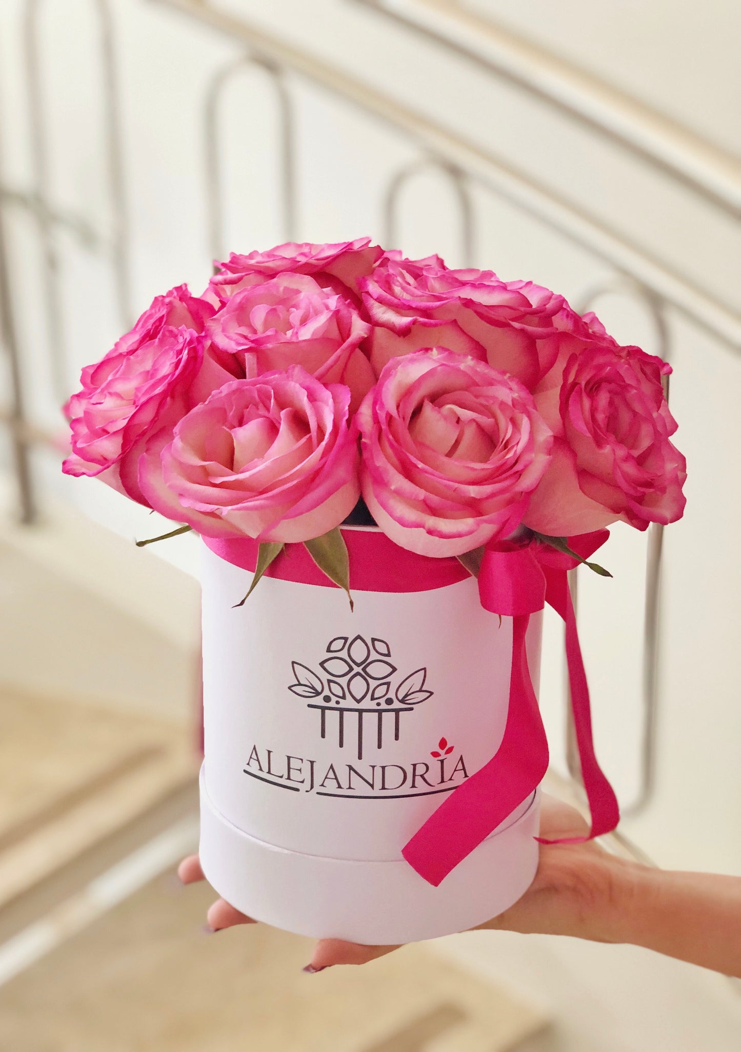 FlowerBox "Lovely" Pink Roses - Alejandría Arte Floral