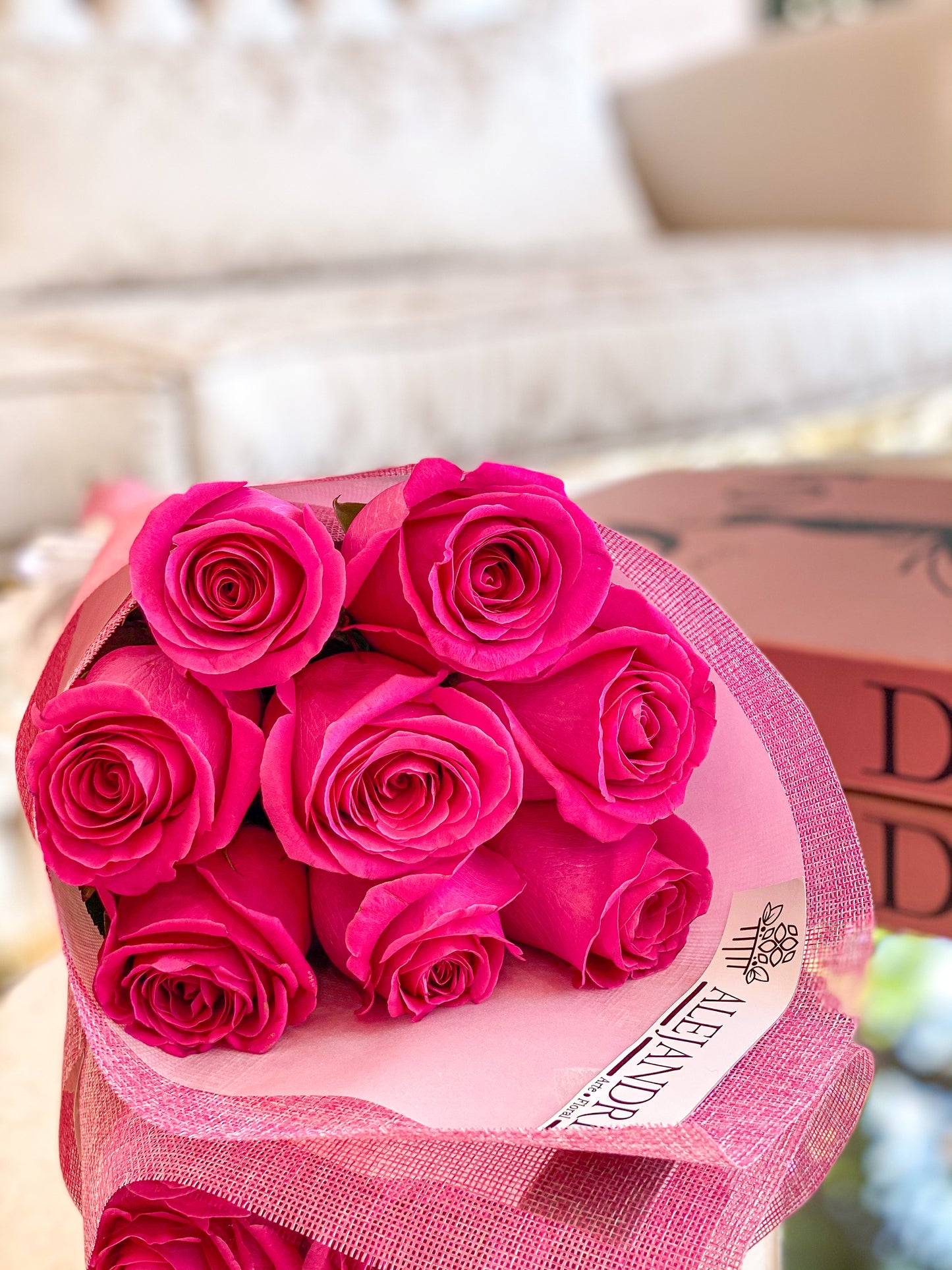 Ramo formato "Bouquet" 8 Pink Roses - Alejandría Arte Floral