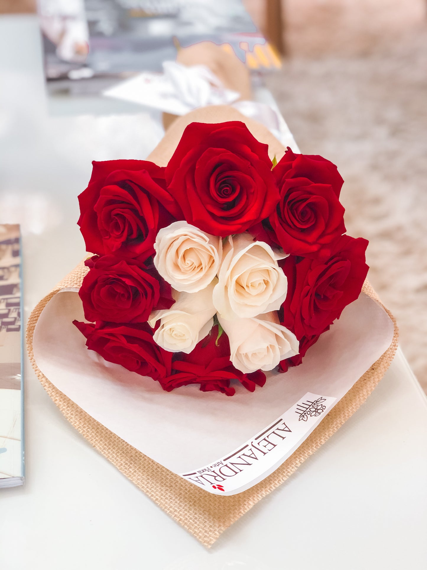 Ramo formato "Bouquet" 12 Red Roses - Alejandría Arte Floral