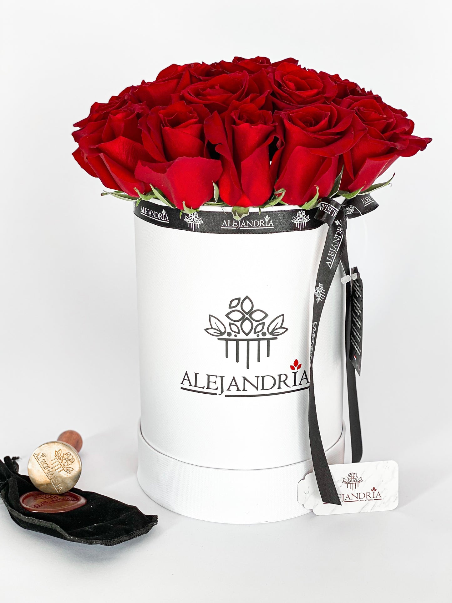 Finest FlowerBox Red Roses - Alejandría Arte Floral