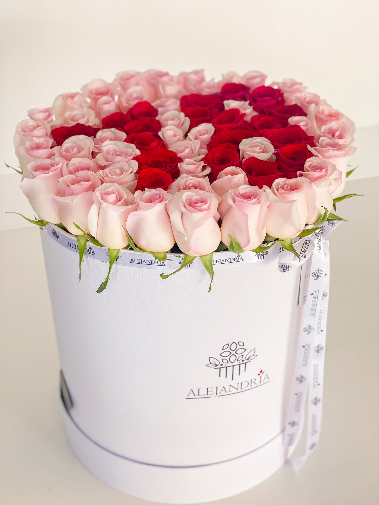 Imperial Pink Roses FlowerBox - Alejandría Arte Floral