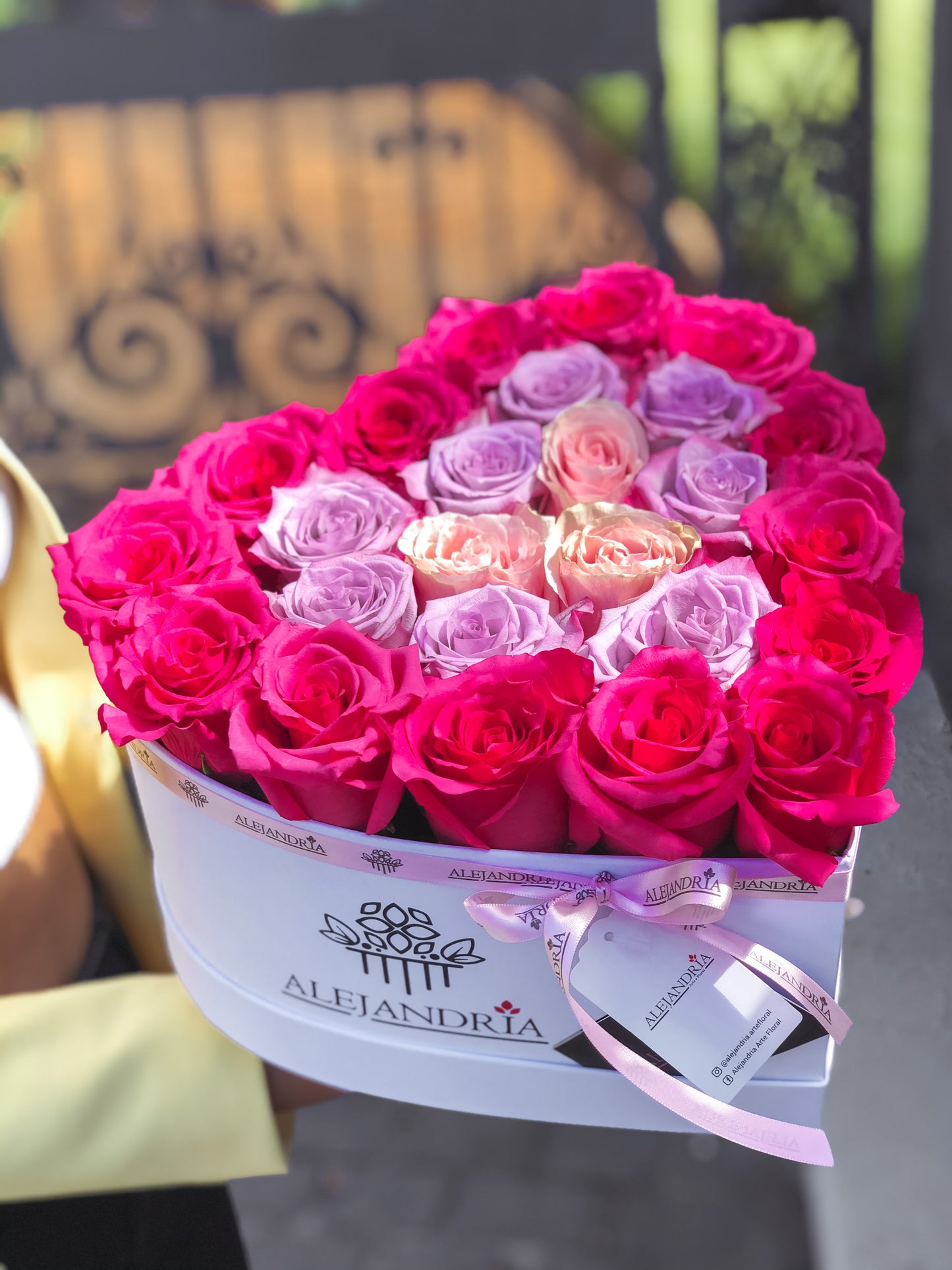 HeartBox "L`Amour" Pink Roses - Alejandría Arte Floral