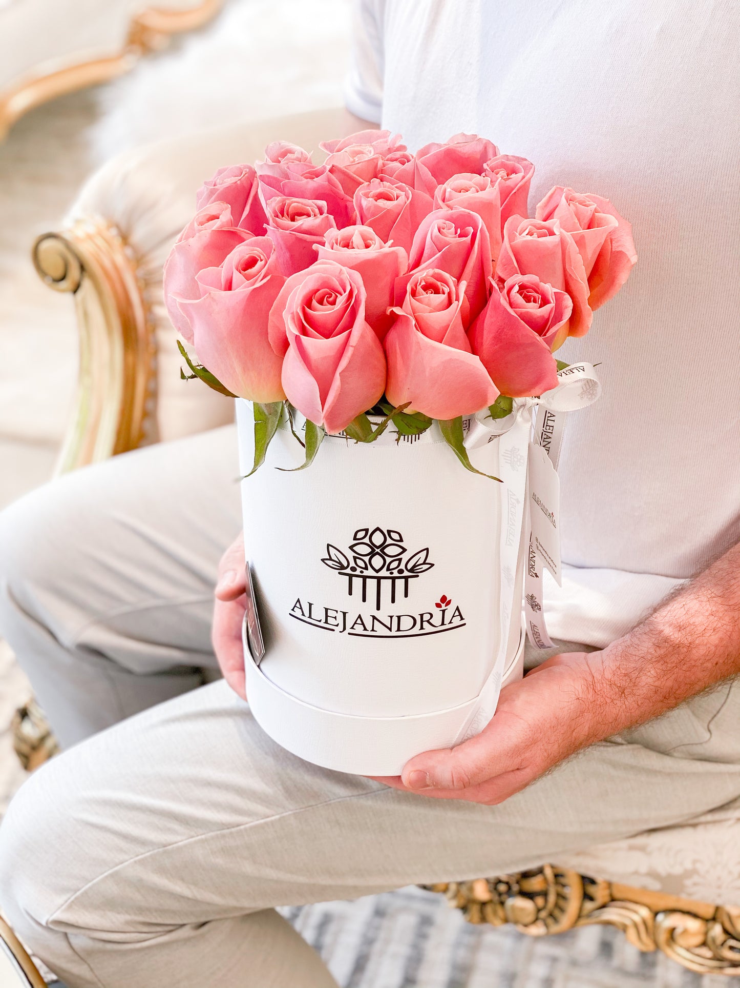 Finest FlowerBox Pink Roses - Alejandría Arte Floral
