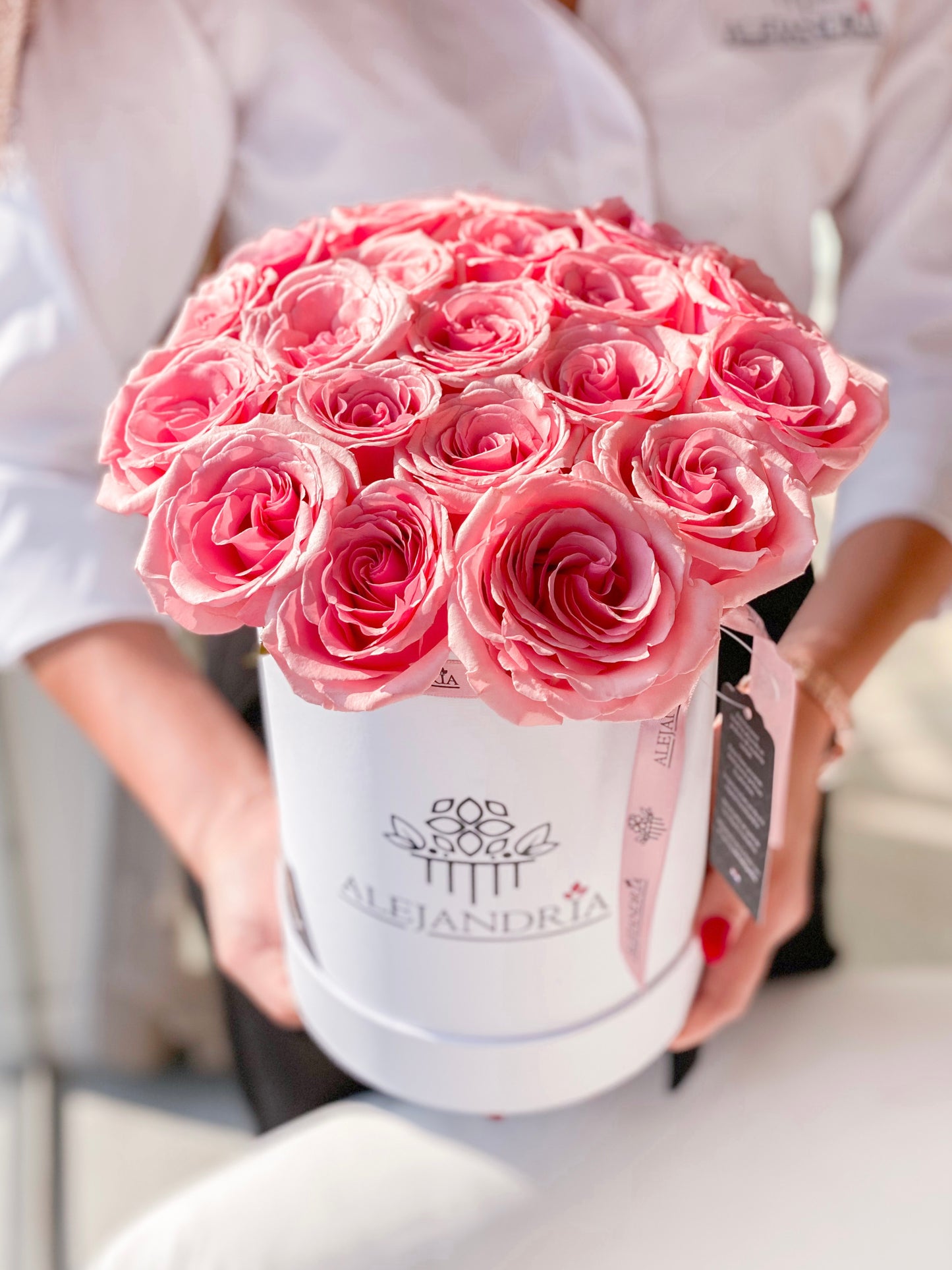 Finest FlowerBox Pink Roses - Alejandría Arte Floral