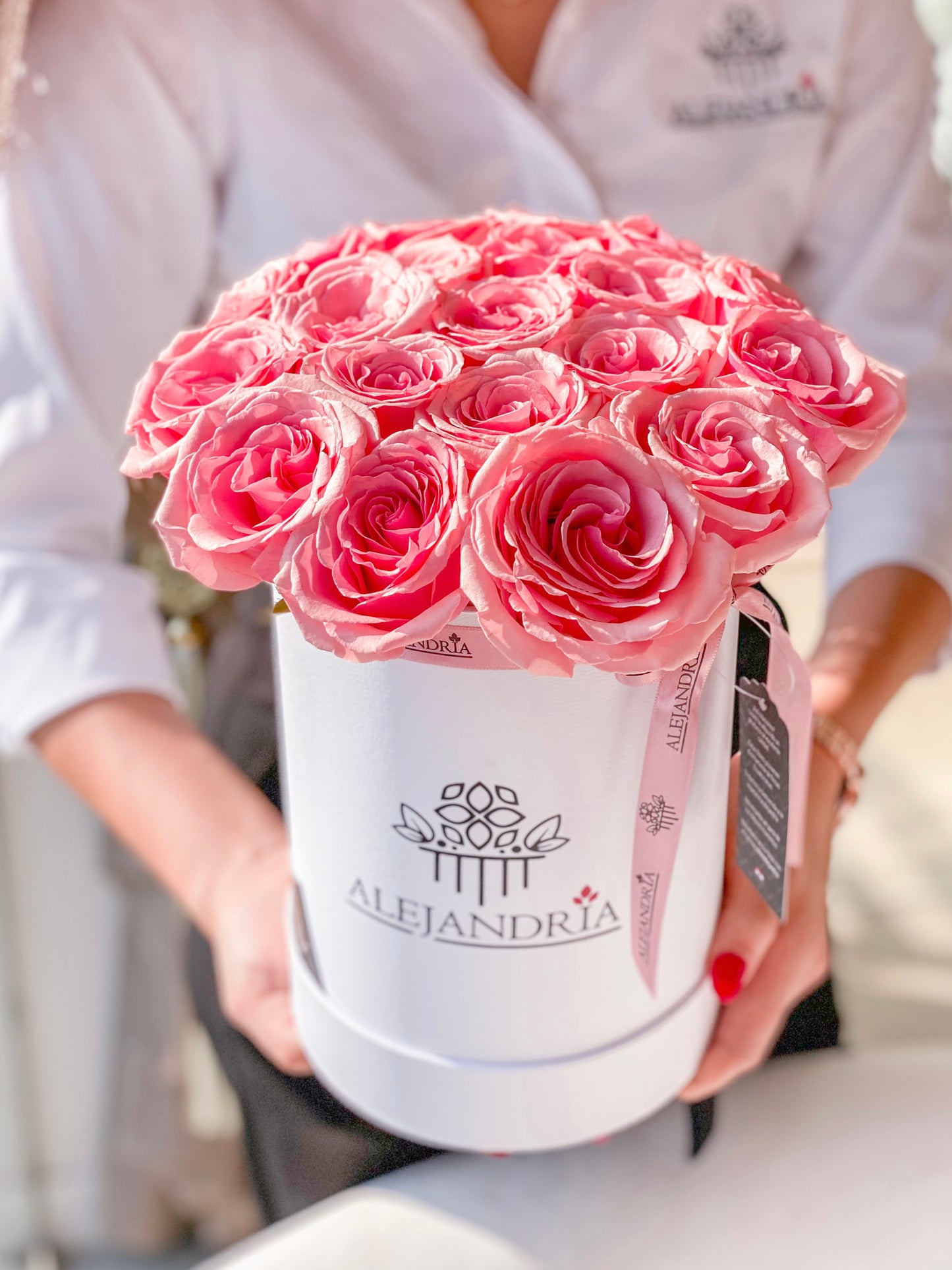 Finest FlowerBox Pink Roses - Alejandría Arte Floral