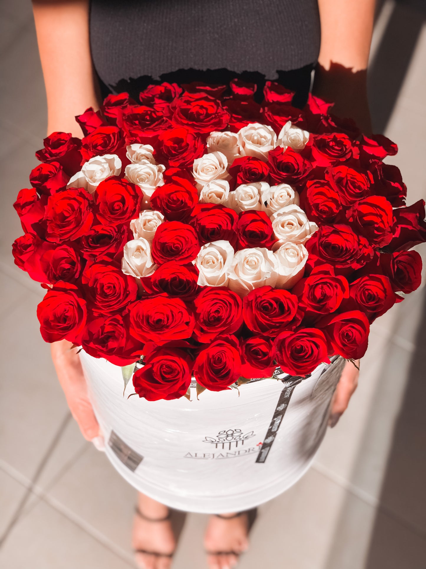 Imperial Red Roses FlowerBox - Alejandría Arte Floral