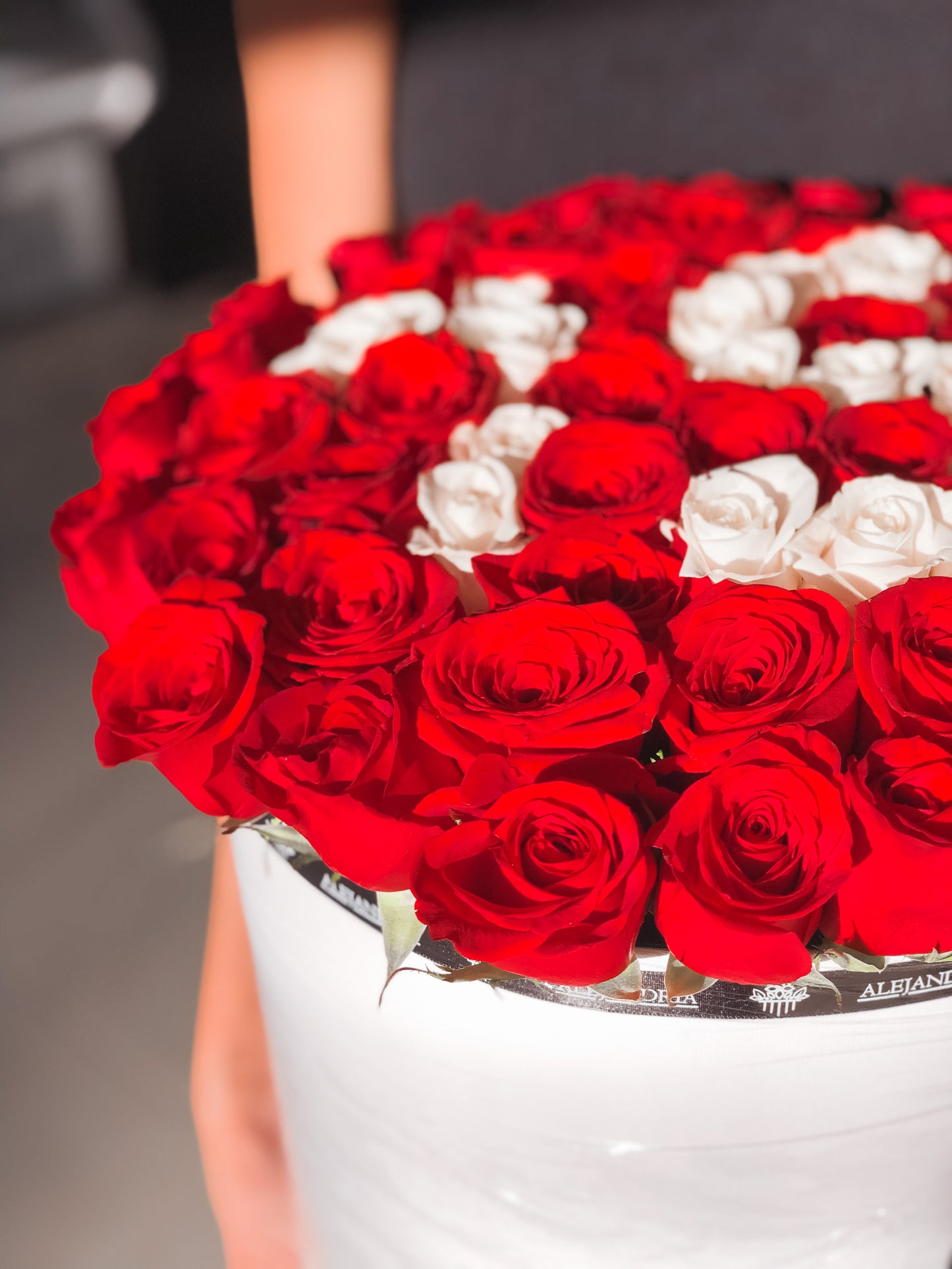 Imperial Red Roses FlowerBox - Alejandría Arte Floral
