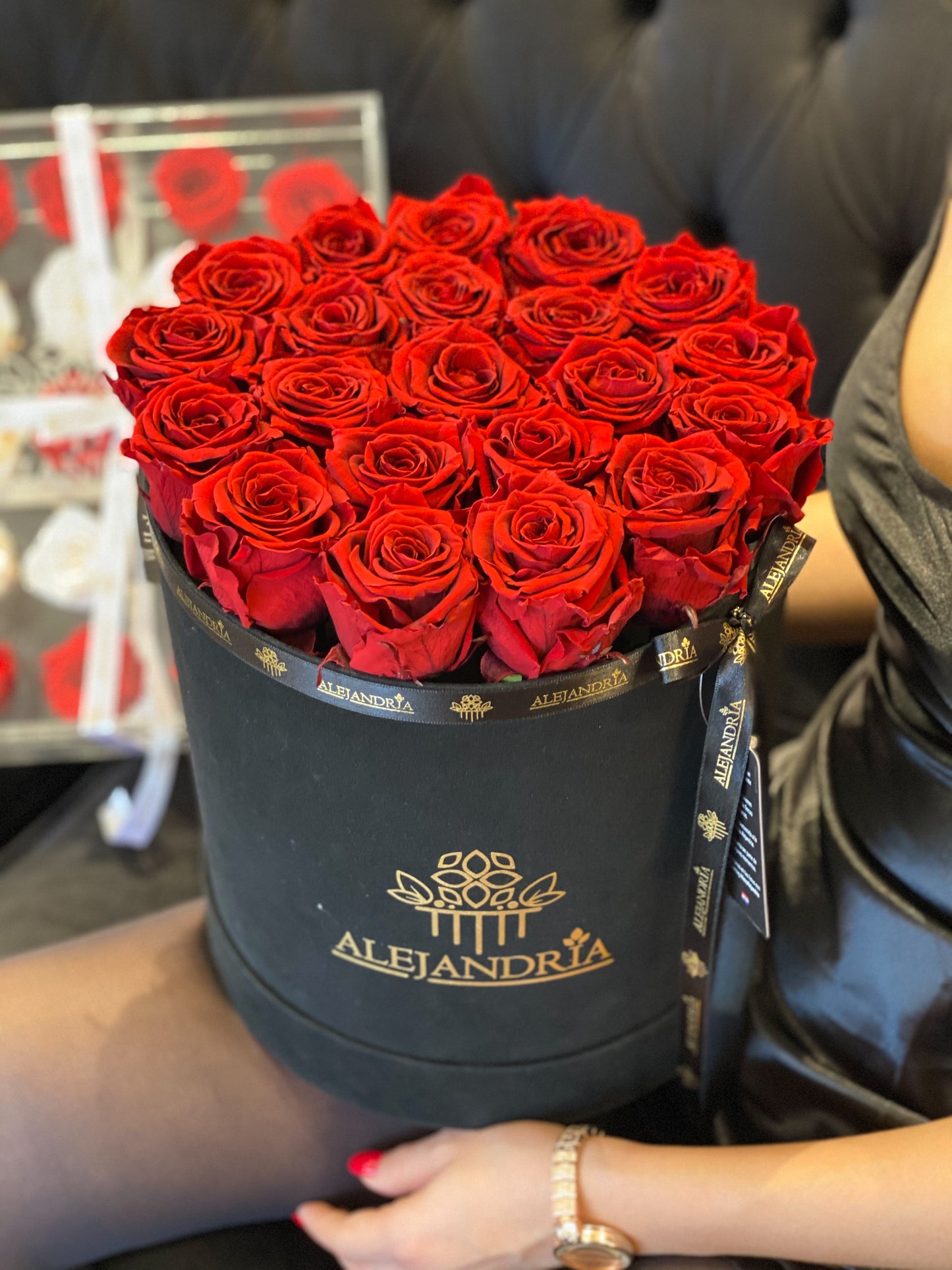 Box Terciopelo G Rosas Preservadas - Alejandría Arte Floral