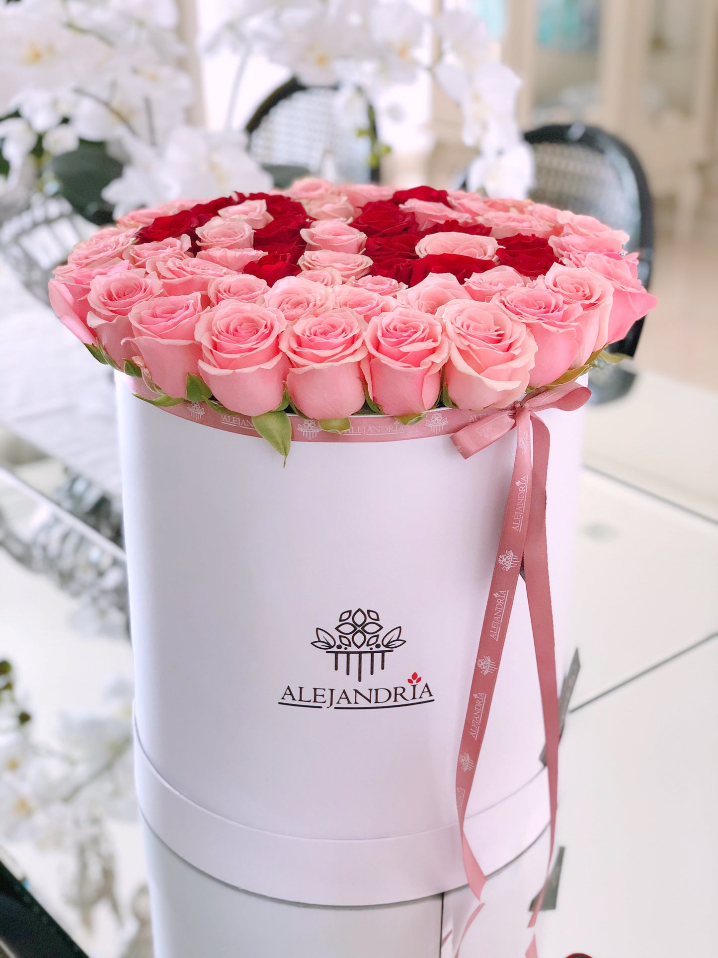 Imperial Pink Roses FlowerBox - Alejandría Arte Floral