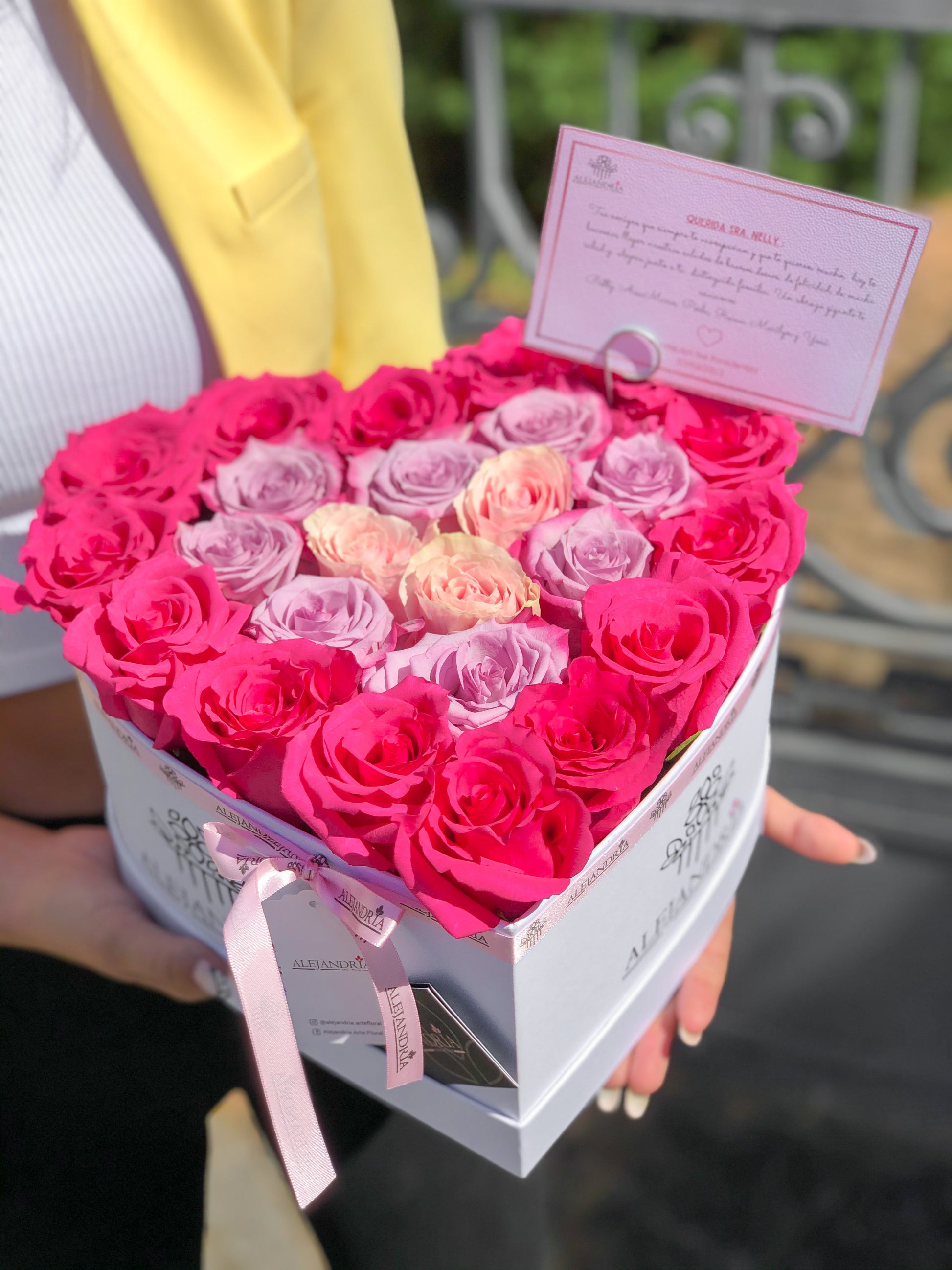 HeartBox "L`Amour" Pink Roses - Alejandría Arte Floral 