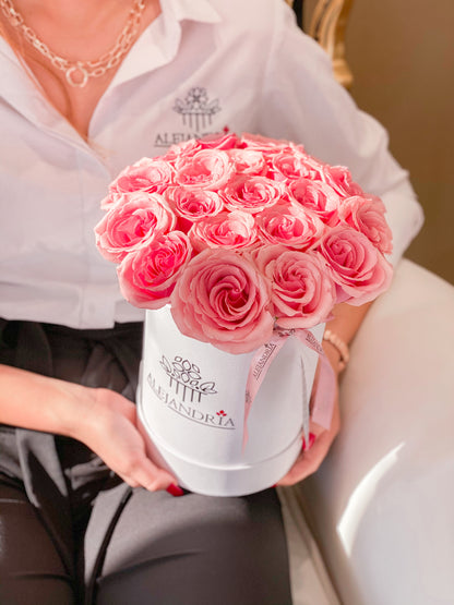 Finest FlowerBox Pink Roses - Alejandría Arte Floral 