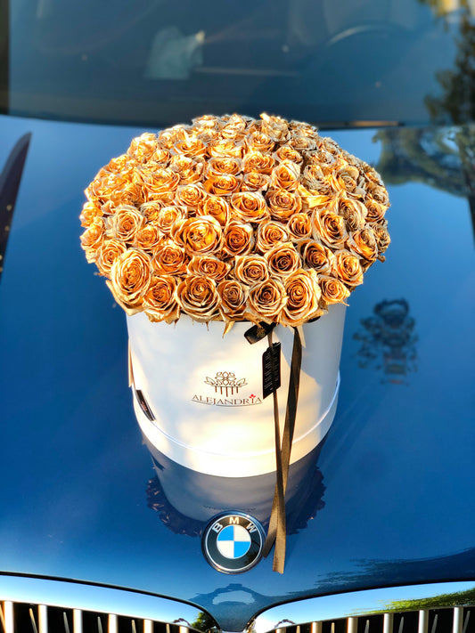 Imperial FlowerBox "Golden Roses" - Alejandría Arte Floral 